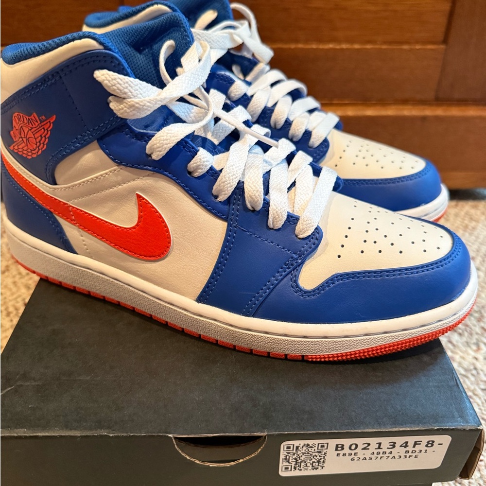 Jordan 1 Mid in Black and Orange mens 9